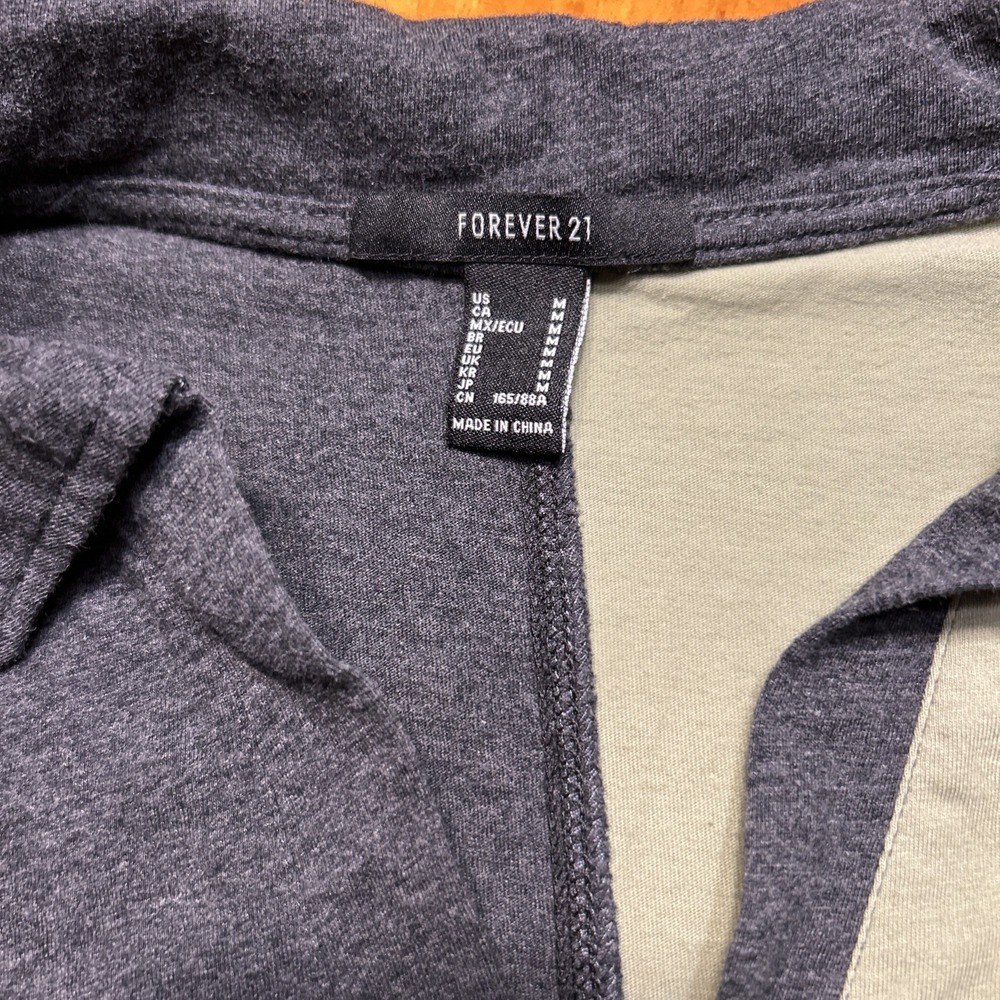 Forever 21 Preppy Y2K Colorblock Crop Top‎ Grey Green Polo V-Neck Cotton Sporty - Picture 3 of 7